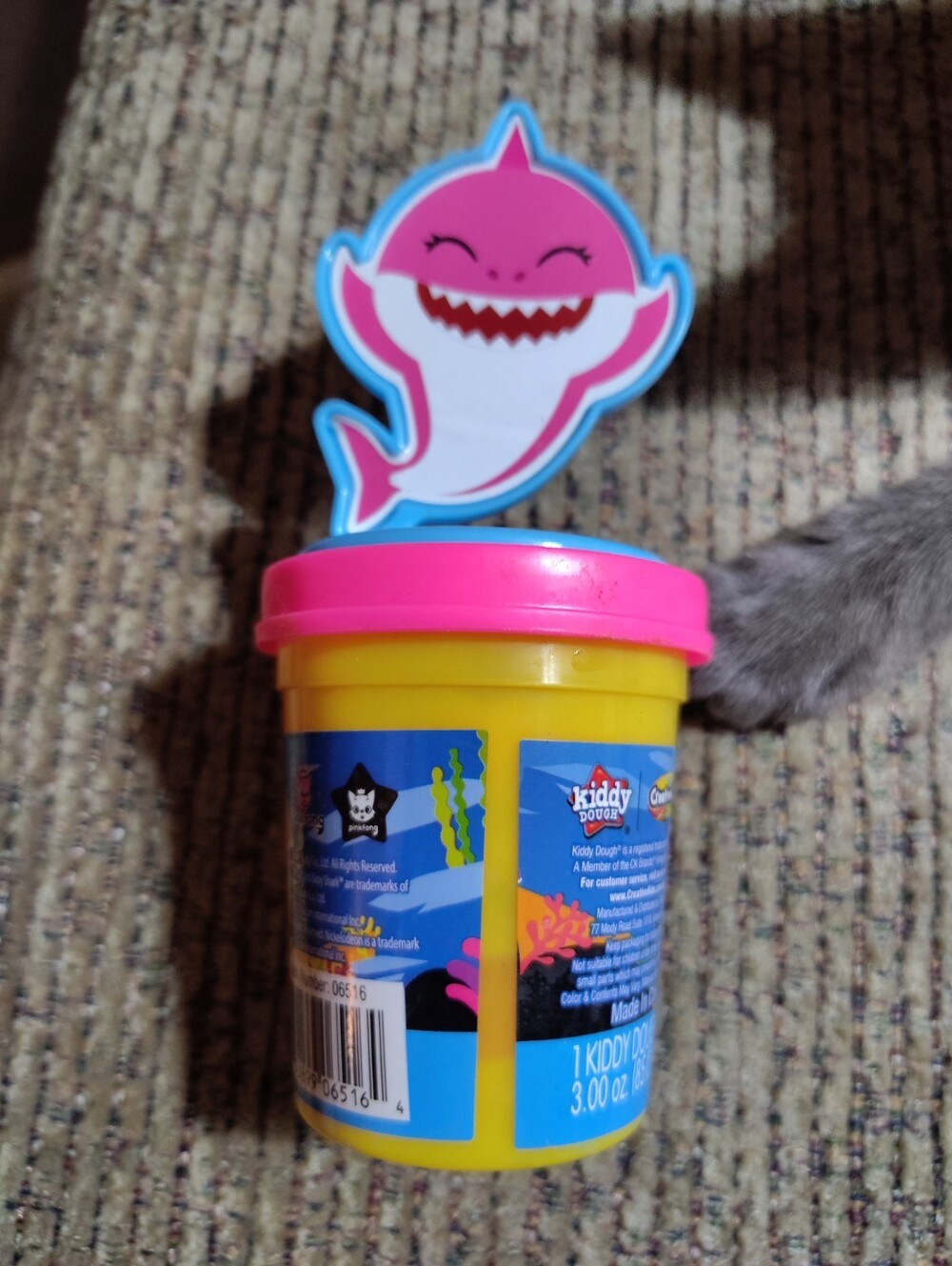 Kiddy dough Baby Shark dough and figure stamper set